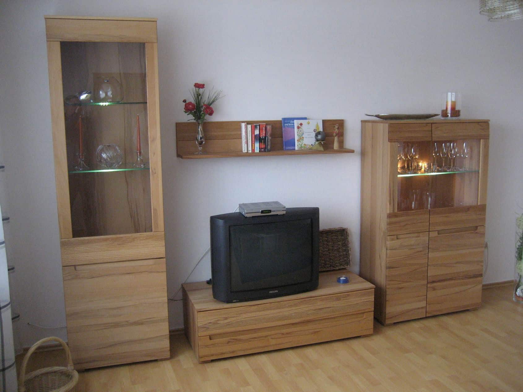 Wohnzimmer Schrank mit Sat-TV